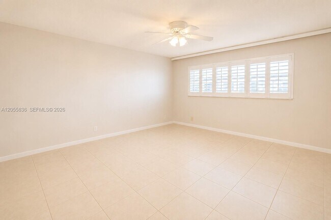 Building Photo - 401 Briny Ave
