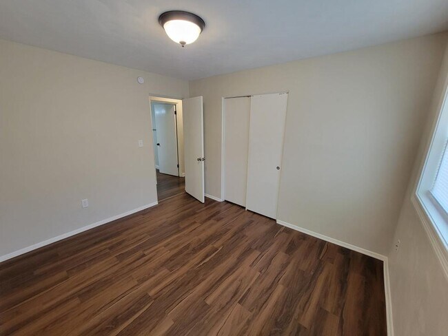 Building Photo - 3771 Bruneal St