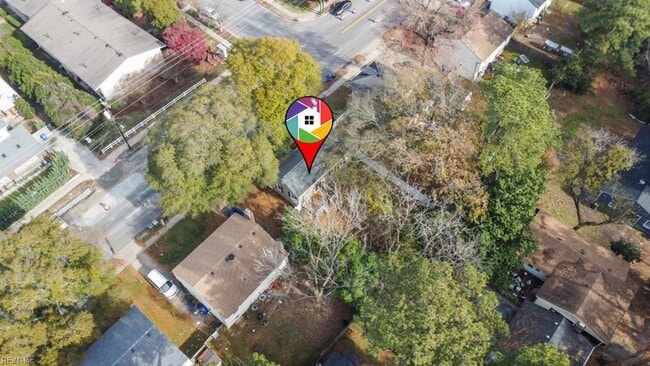 Building Photo - 1325 W Little Creek Rd