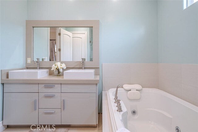 Building Photo - 12945 Calvert St