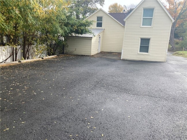 Building Photo - 313 High St