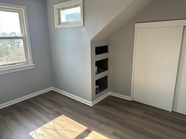 Building Photo - 6 Kelly Pkwy