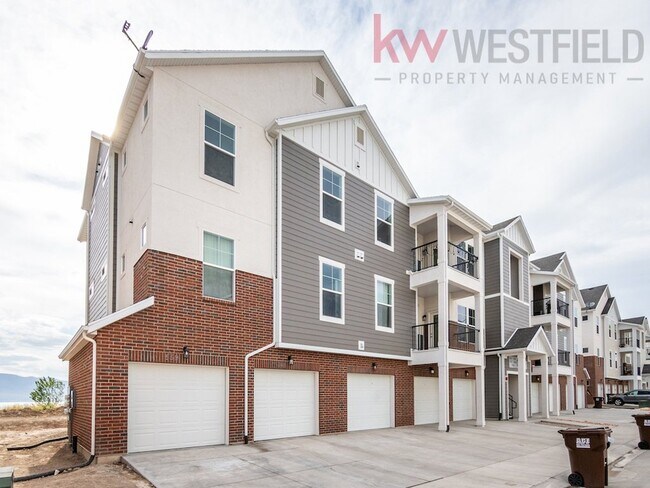 Building Photo - 752 N 260 W