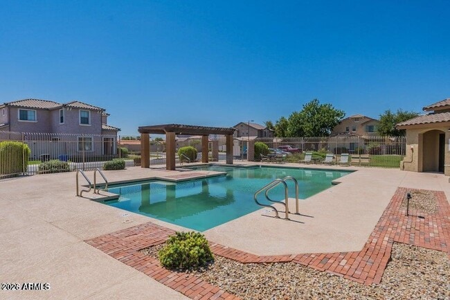 Building Photo - 8460 W Lewis Ave