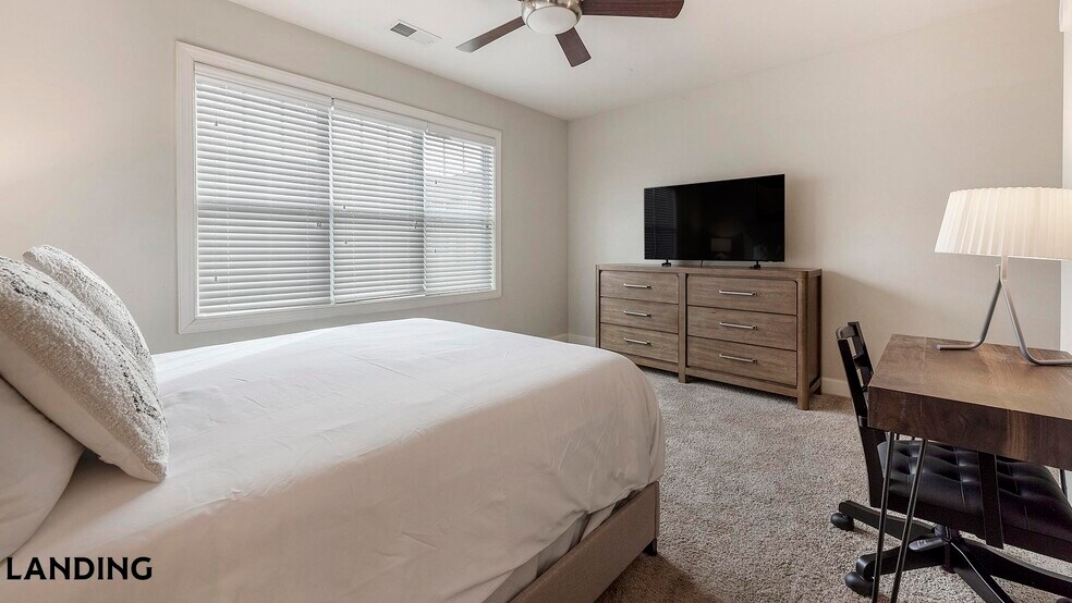 Building Photo - 3000 Daventry Cir