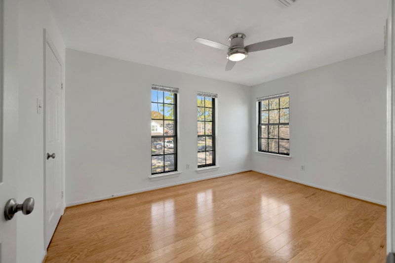 Building Photo - 1434 Chestnut Springs Ln