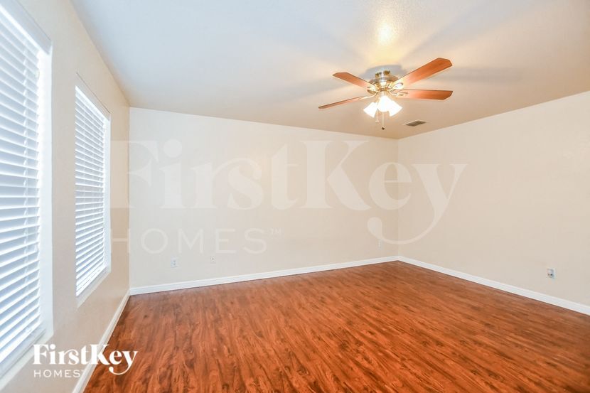 Building Photo - 12325 Arbor Lake Rd