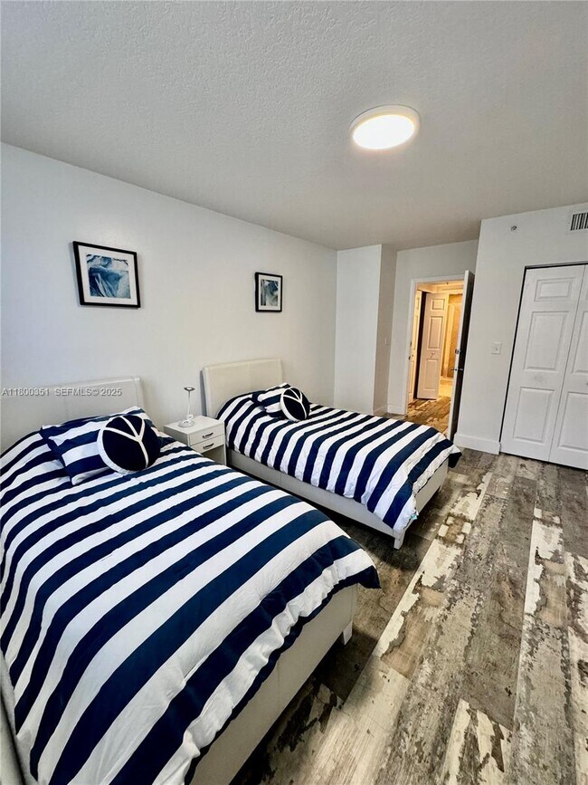 Building Photo - 2080 S Ocean Dr