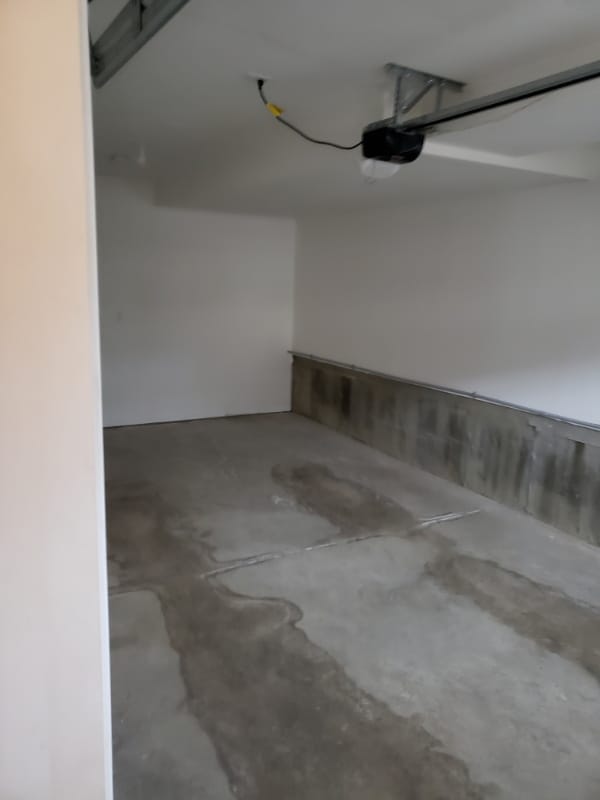 Building Photo - 10 Cardigan Ct