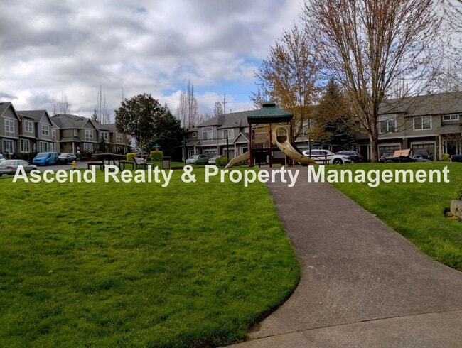 Building Photo - Lower Pirce! 3 Bed Townhome 1 Car Garage Backs to Greenspace Close to Parks, Intel, Nike, Columbi...