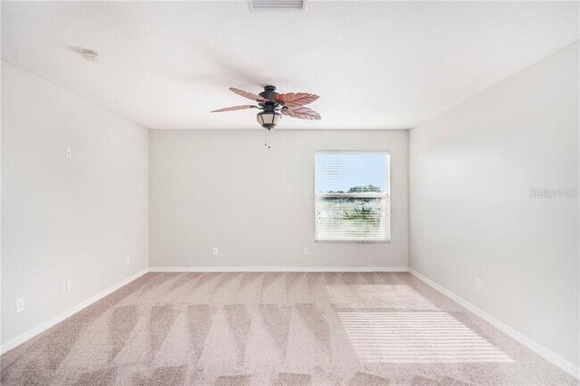 Building Photo - 11161 Creek Haven Dr