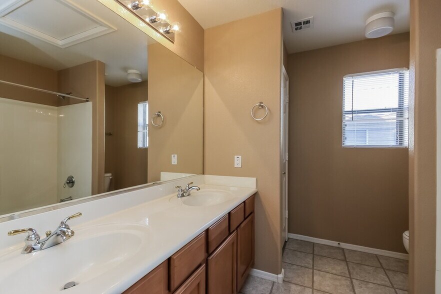 Building Photo - 6775 W Yearling Rd