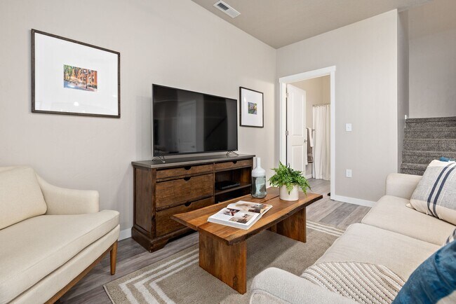 Building Photo - Wilson Creek Townhomes! Move In By 7/31 & ...
