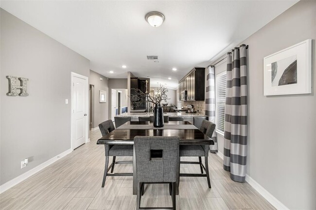 Building Photo - 17963 Branch Creek Dr