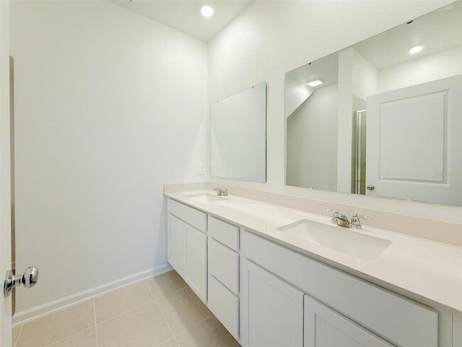 Building Photo - 1991 Stake Out Wy