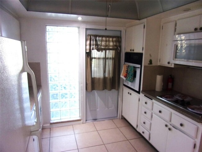 Building Photo - 3204 Colony Club Rd