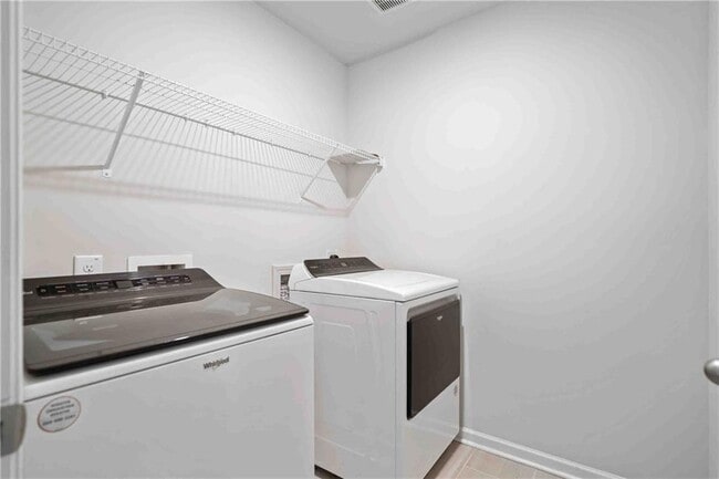 Building Photo - 279 Wells Cir