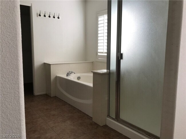 Building Photo - 9191 Dutch Oven Ct
