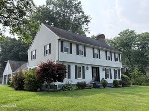 Building Photo - 7 Fenway Ct