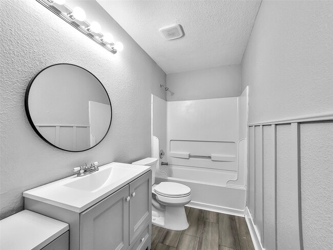 Building Photo - 10711 Cobblecreek Way