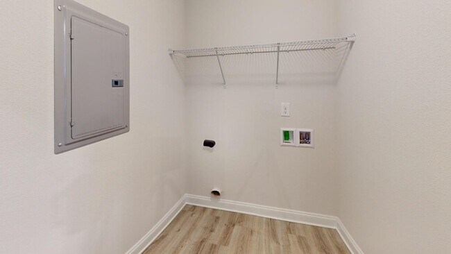 Building Photo - "Charming 3-Bed, 2-Bath Oasis on Regalo Drive – Spacious 1,504 Sq Ft Living in Pensacola!"