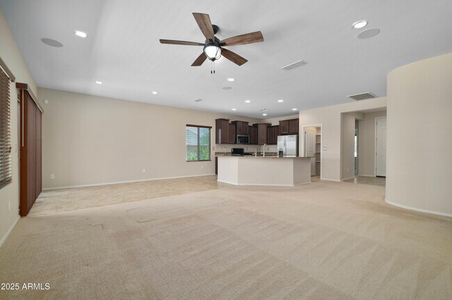 Building Photo - 17555 W Hedgehog Pl
