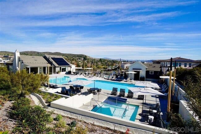 Building Photo - Welcome home to this stunning, recently constructed 4 bedrooms, 3-bath house in the desirable Wes...