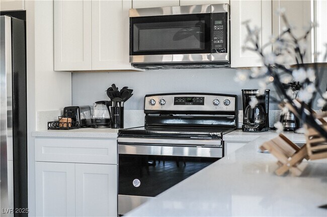 Building Photo - 5086 Cartaro Dr