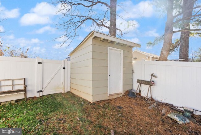 Building Photo - 7393 Colton Ln