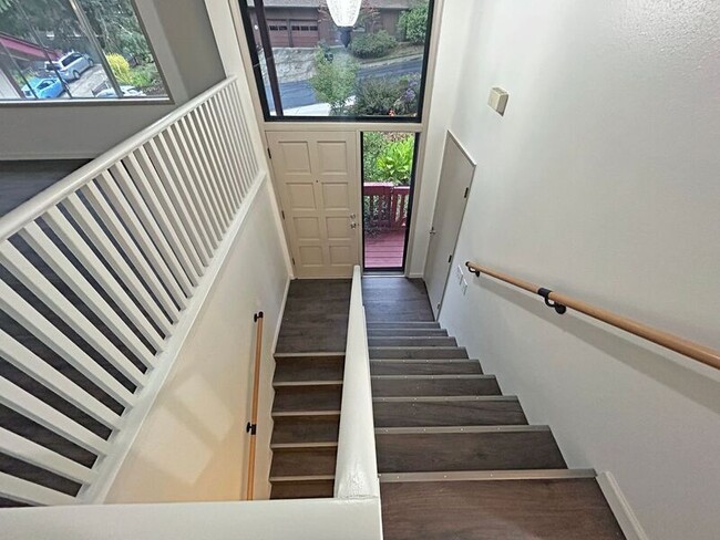 Building Photo - 505 Empress Ave