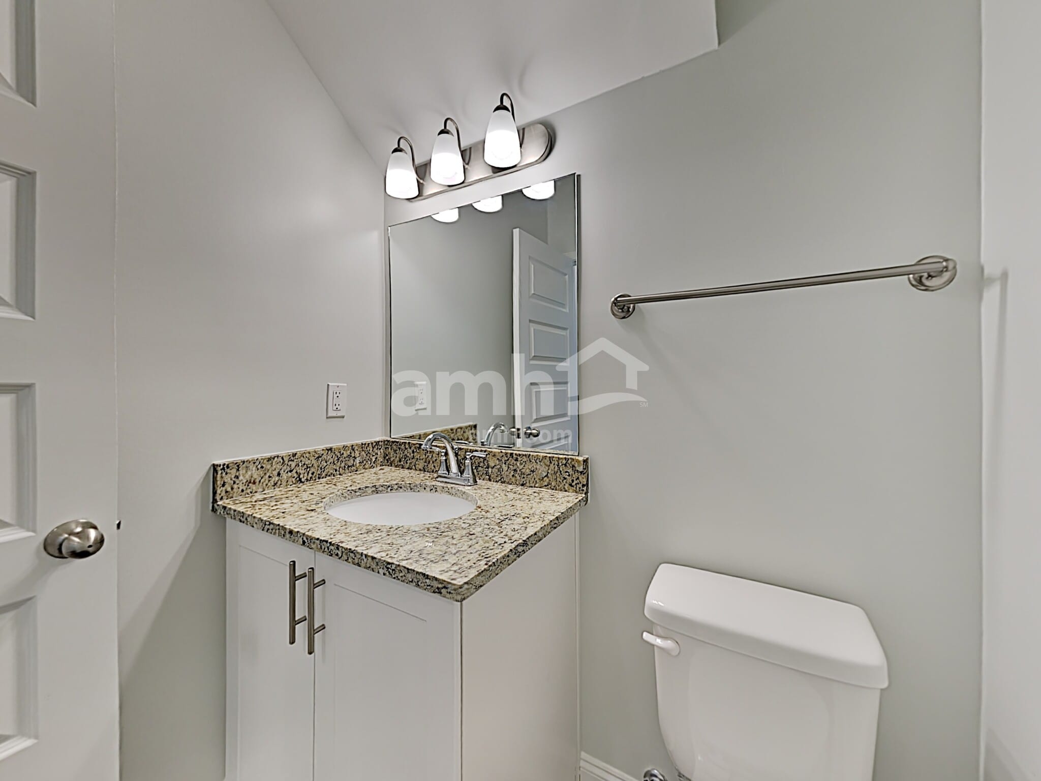 Building Photo - 5512 Central Grove Sq