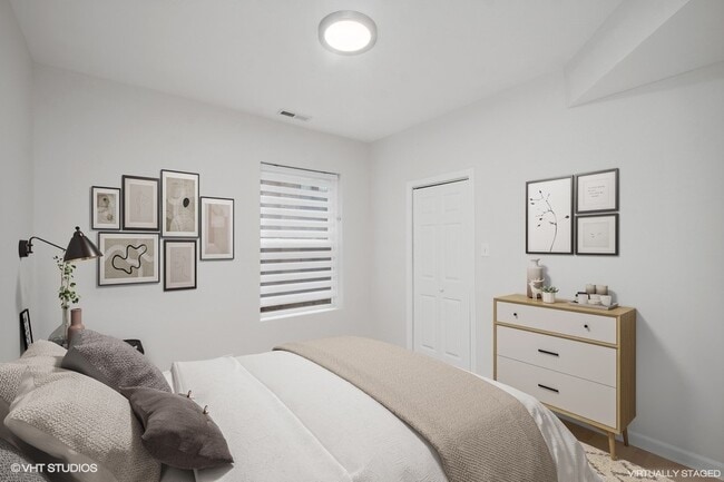 Building Photo - 640 E 51st St