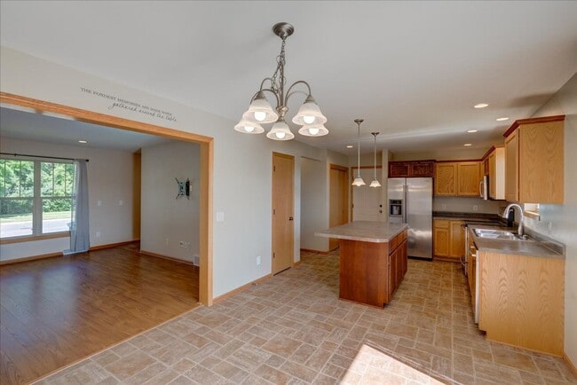 Building Photo - 4735 Valor Way