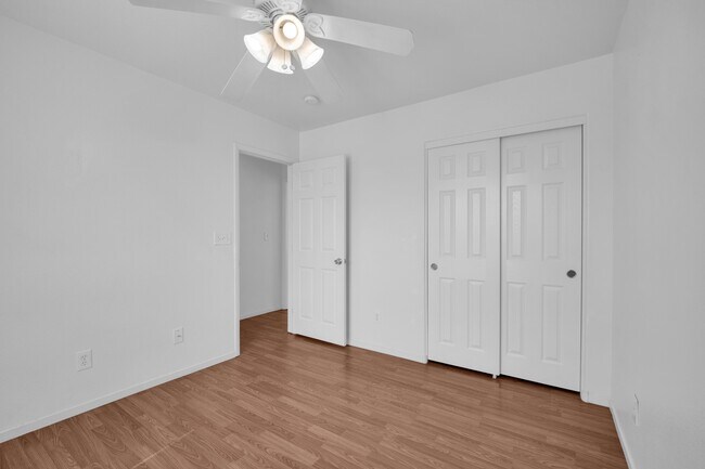 Building Photo - 2446 El Valle St