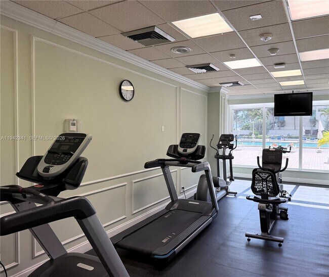 Building Photo - 3180 S Ocean Dr