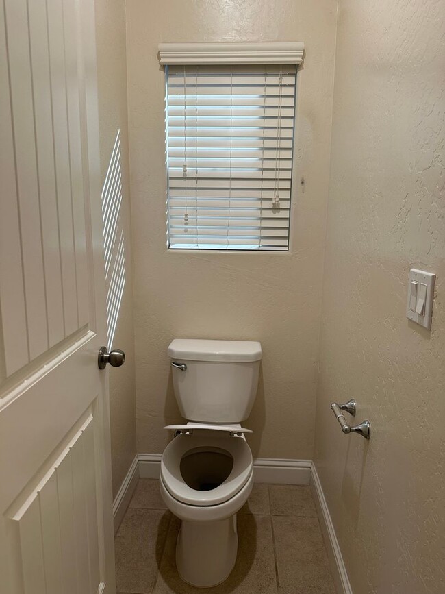 Building Photo - Must see this immaculate home!!!