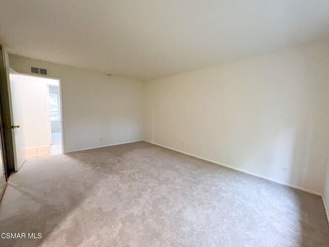 Building Photo - 185 N Sabra Ave