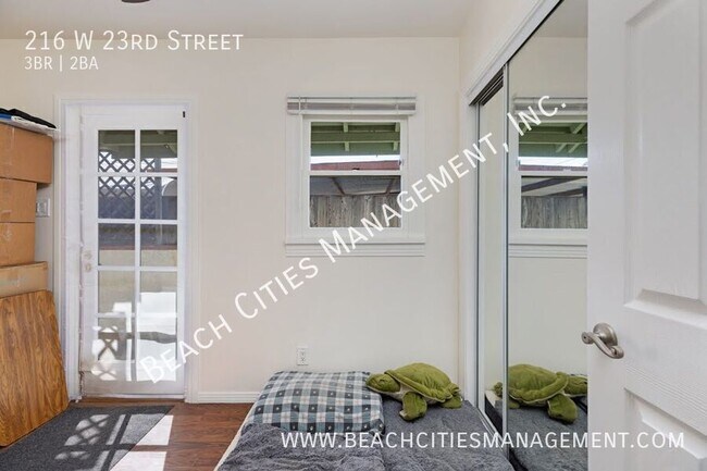 Building Photo - 216 W 23rd St