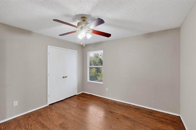 Building Photo - 2316 White Oak Dr