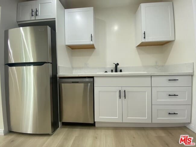 Building Photo - 1600 N Martel Ave