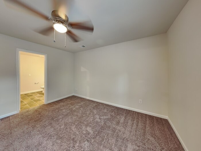 Building Photo - 302 Crooked Pne Ct