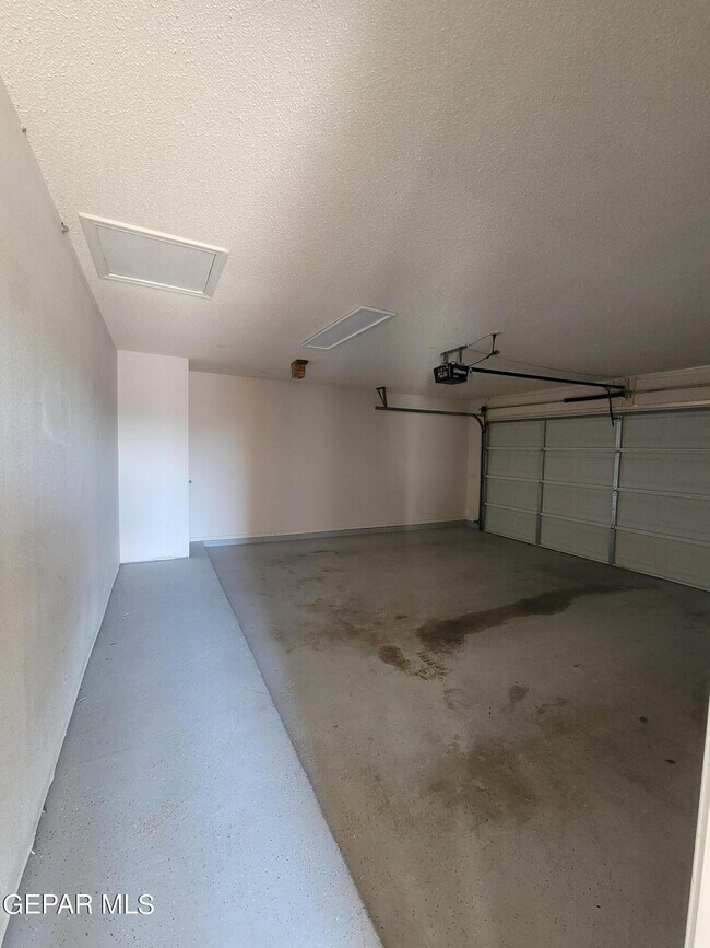 Building Photo - 14044 Peter Noyes Dr