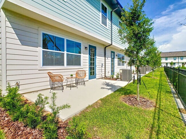 Building Photo - 1048 Plantation Ln