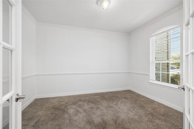 Building Photo - 2923 Golden Honey Ln