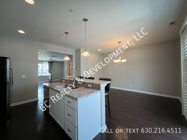 Building Photo - 54 Lakeview Pl
