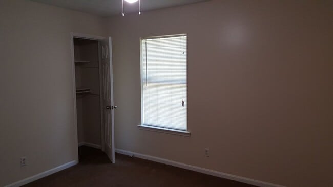 Building Photo - Cozy Home in Georgetown area