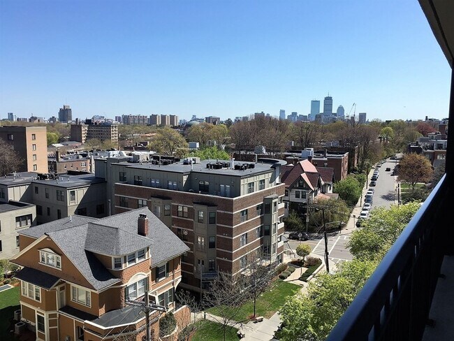 Building Photo - 50 Longwood Ave