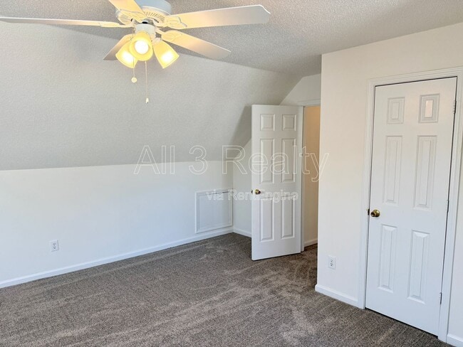 Building Photo - 5519 Lofwood Ln