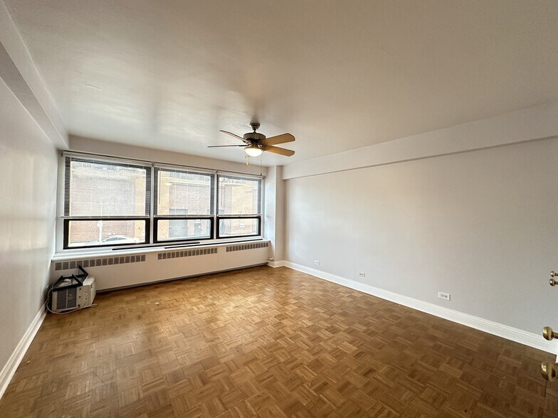 Building Photo - 4180 N Marine Dr