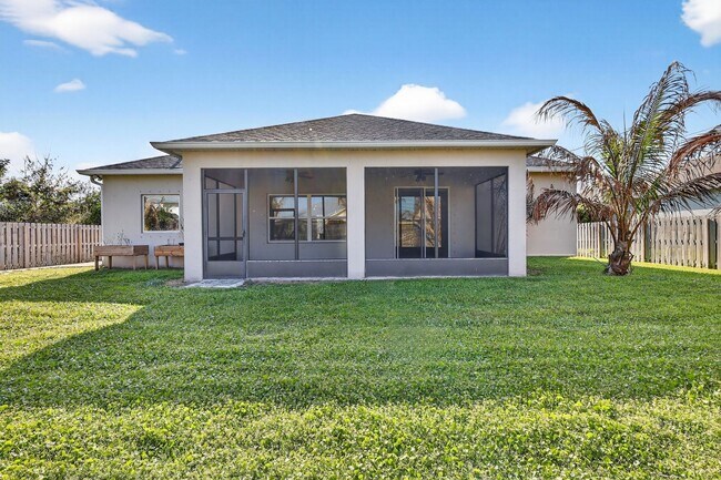 Building Photo - Modern 4-Bedroom Rental with Screened Patio & 2-Car Garage